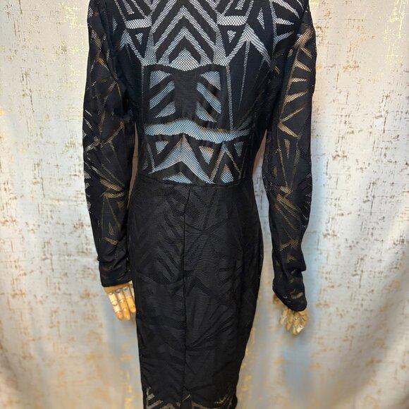 Plus Size, Fashion to Figure Black Laced Dress - Picture 8 of 9